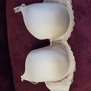 Women's Cream Lace Trim Underwire T-Shirt Bra